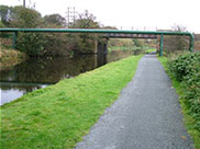 Pipe bridge and unnamed railway bridge (Bridge 132A)