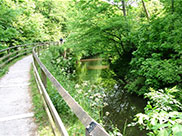 The raised towpath alongside Skipton Castle