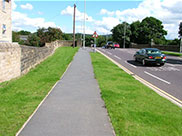 Approaching the canal bridge at Apperley Bridge