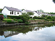 More nice houses on the canal