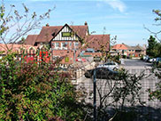 Blue Anchor pub at Aintree