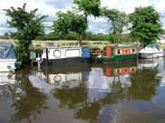 Half size narrow boats